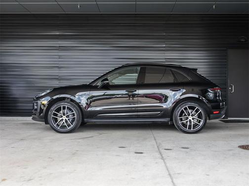 2025 Porsche Macan T