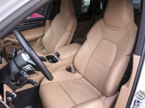 2020 Porsche Cayenne Base