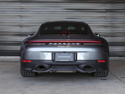 2025 Porsche 911 Carrera