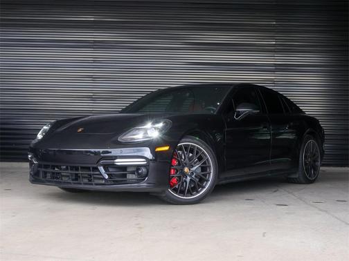 2023 Porsche Panamera GTS