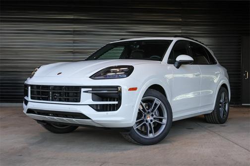 2025 Porsche Cayenne Base