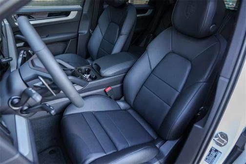 2025 Porsche Cayenne Base