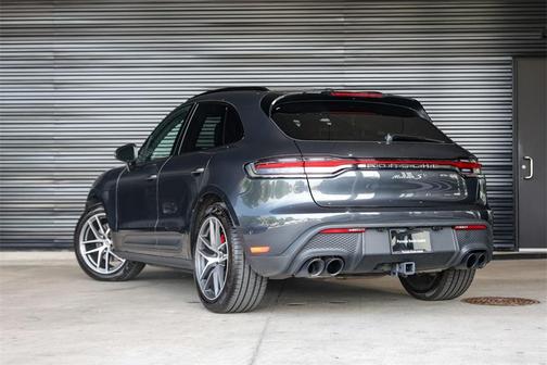 2022 Porsche Macan S