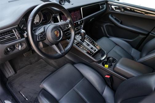 2022 Porsche Macan S
