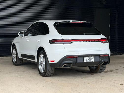 White 2023 Porsche Macan