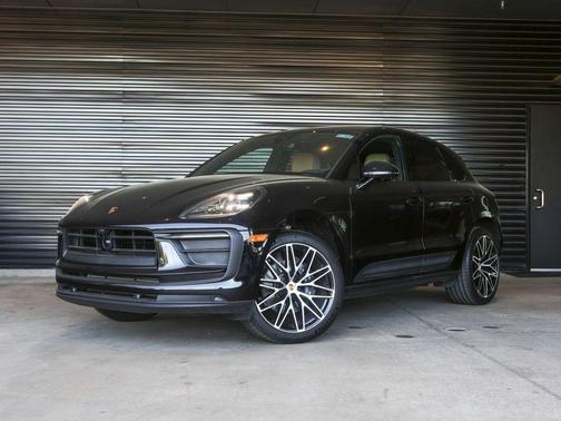 Jet Black 2026 Porsche Macan