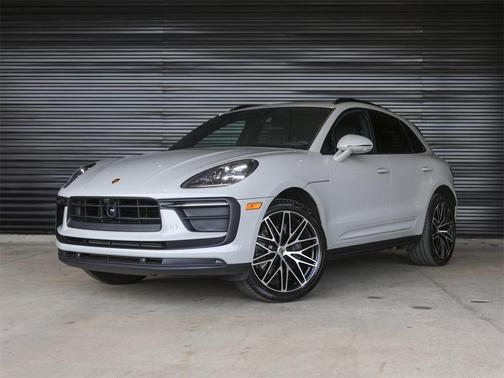 2025 Porsche Macan T