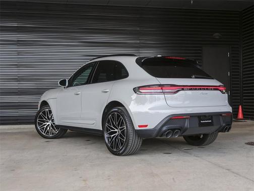 2025 Porsche Macan T