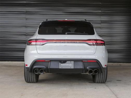 2025 Porsche Macan T