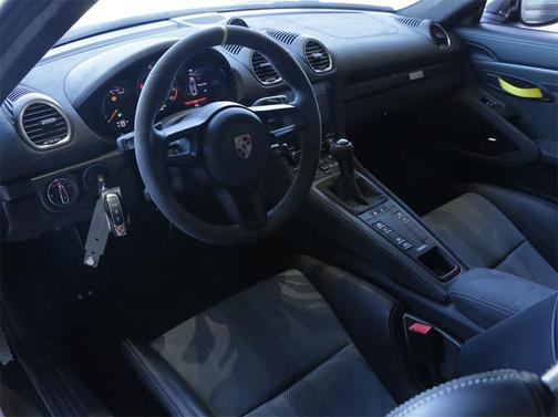 2024 Porsche 718 Cayman GT4 RS