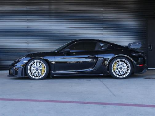 2024 Porsche 718 Cayman GT4 RS