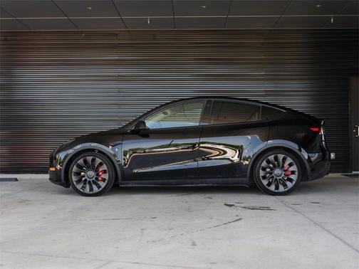 2023 Tesla Model Y Performance