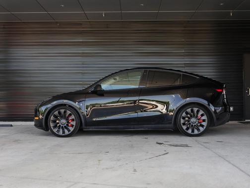 2023 Tesla Model Y Performance