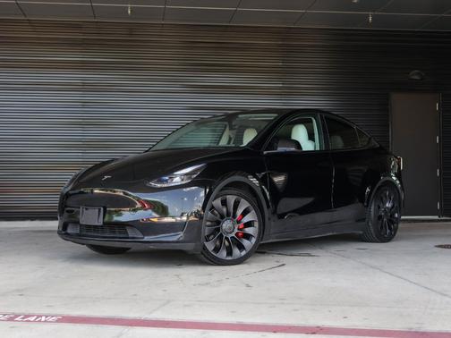 2023 Tesla Model Y Performance