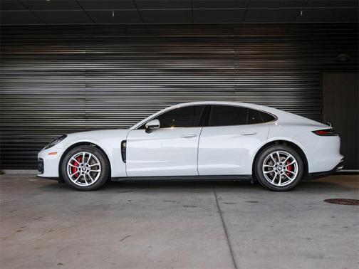 2023 Porsche Panamera 4S