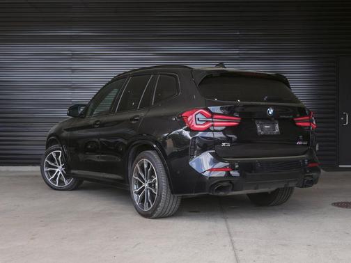 Black Sapphire Metallic 2023 BMW X3 M40i