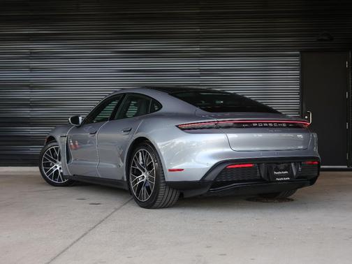 2025 Porsche Taycan Base