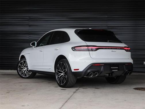 2025 Porsche Macan T