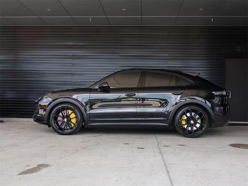 2023 Porsche Cayenne Turbo GT