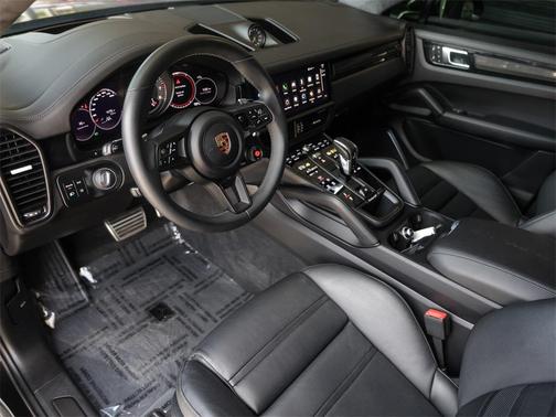 2023 Porsche Cayenne Turbo GT