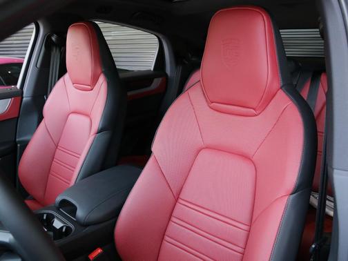 2025 Porsche Cayenne S Coupe AWD