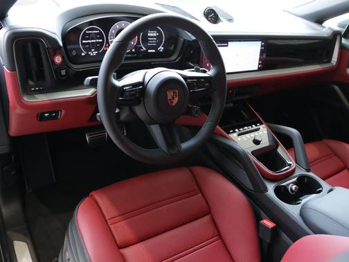 2025 Porsche Cayenne S Coupe AWD