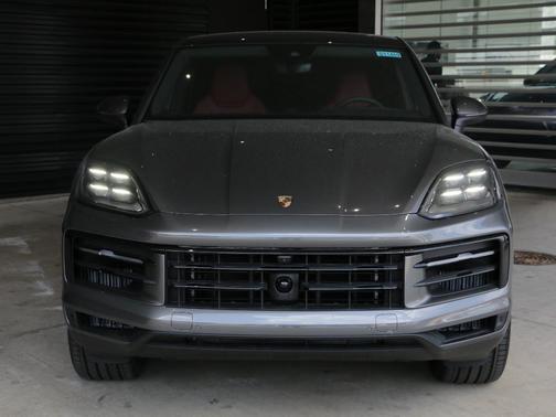 2025 Porsche Cayenne S Coupe AWD