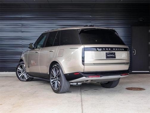 2025 Land Rover Range Rover P550e SE