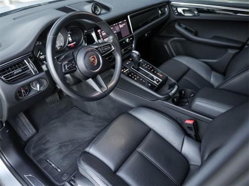 2024 Porsche Macan S