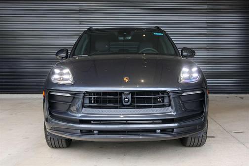 2025 Porsche Macan