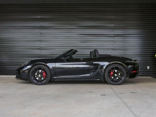 Jet Black Metallic 2017 Porsche 718 Boxster Base