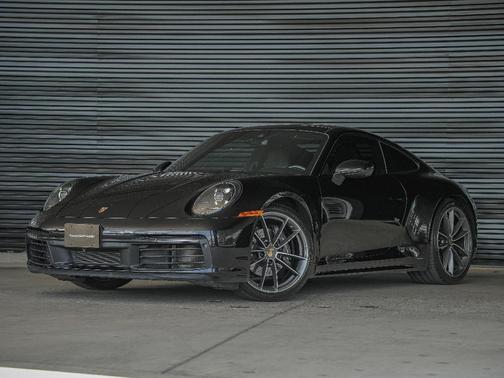 2022 Porsche 911 Carrera