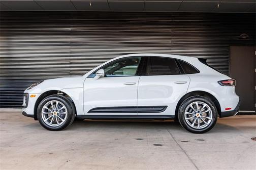 2025 Porsche Macan