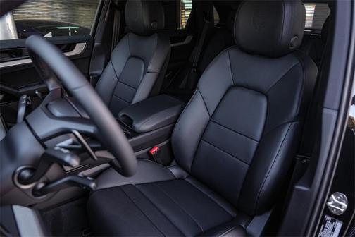 2025 Porsche Cayenne Base