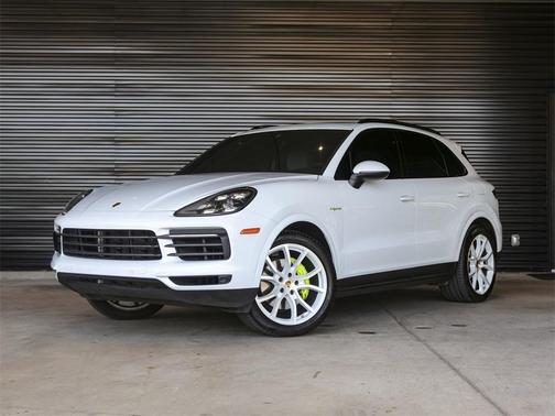 2023 Porsche Cayenne Platinum Edition