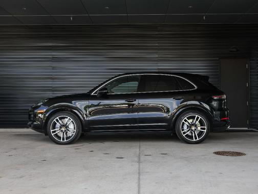 2021 Porsche Cayenne Turbo
