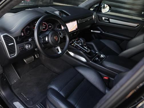 2021 Porsche Cayenne Turbo
