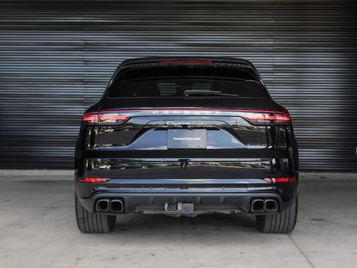 2021 Porsche Cayenne Turbo