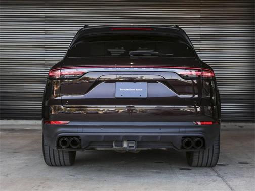 2022 Porsche Cayenne S