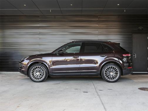 2022 Porsche Cayenne S