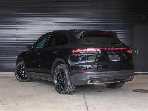 2023 Porsche Cayenne 