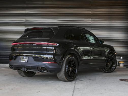 2026 Porsche Cayenne Base