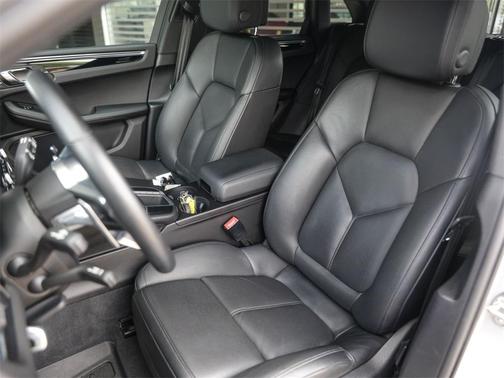2021 Porsche Macan S