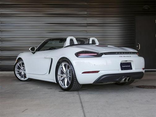 2023 Porsche 718 Boxster S