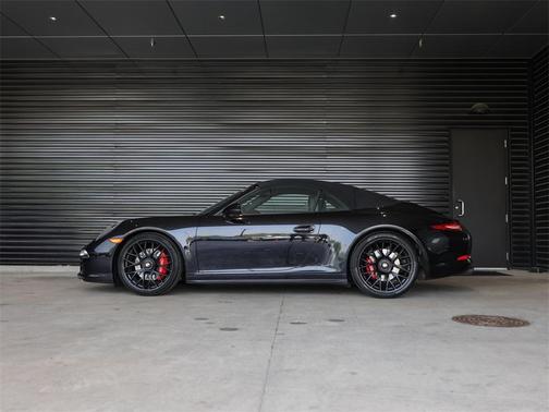 2015 Porsche 911 Carrera GTS