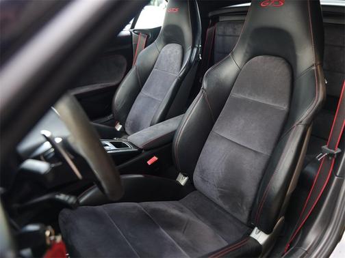 2015 Porsche 911 Carrera GTS