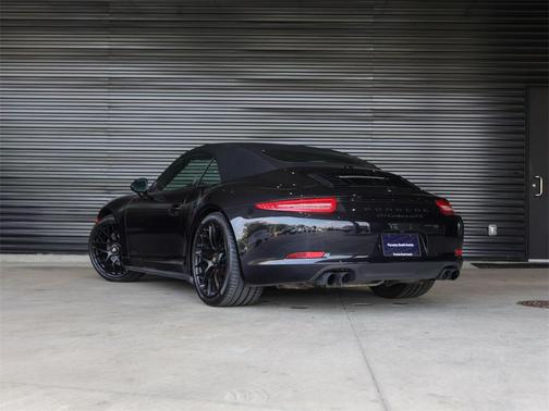 2015 Porsche 911 Carrera GTS