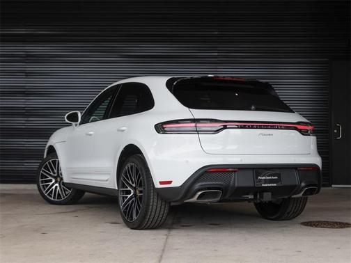 2025 Porsche Macan T