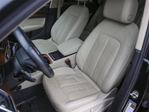 2022 Audi Q5 45 S line quattro Premium