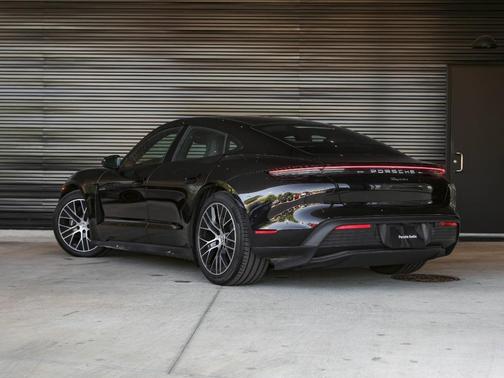 2025 Porsche Taycan Base